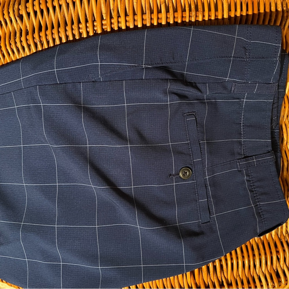 Ben Hogan Navy Checkered Men's Shorts 32sz - Picture 3 of 3